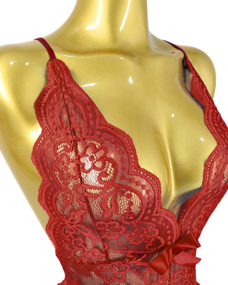 Pyjama une pièce sexy à encolure en V plongeante, en dentelle florale translucide, avec dos croisé et entrejambe ouvert