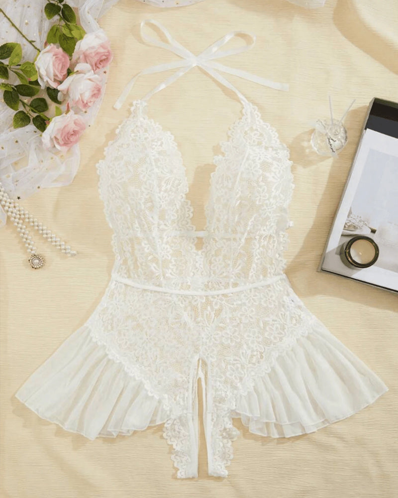 Pyjama une pièce sexy en dentelle ajourée, avec bretelles, transparent et entrejambe ouvert