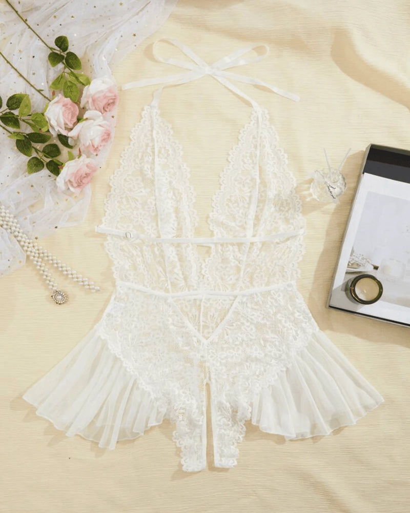 Pyjama une pièce sexy en dentelle ajourée, avec bretelles, transparent et entrejambe ouvert