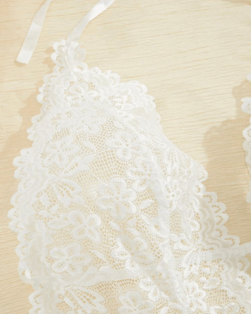 Pyjama une pièce sexy en dentelle ajourée, avec bretelles, transparent et entrejambe ouvert