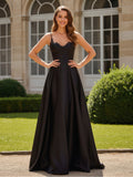 Maxi Robe Noire en Dentelle à Bretelles Spaghetti avec Élégant Col en Cœur