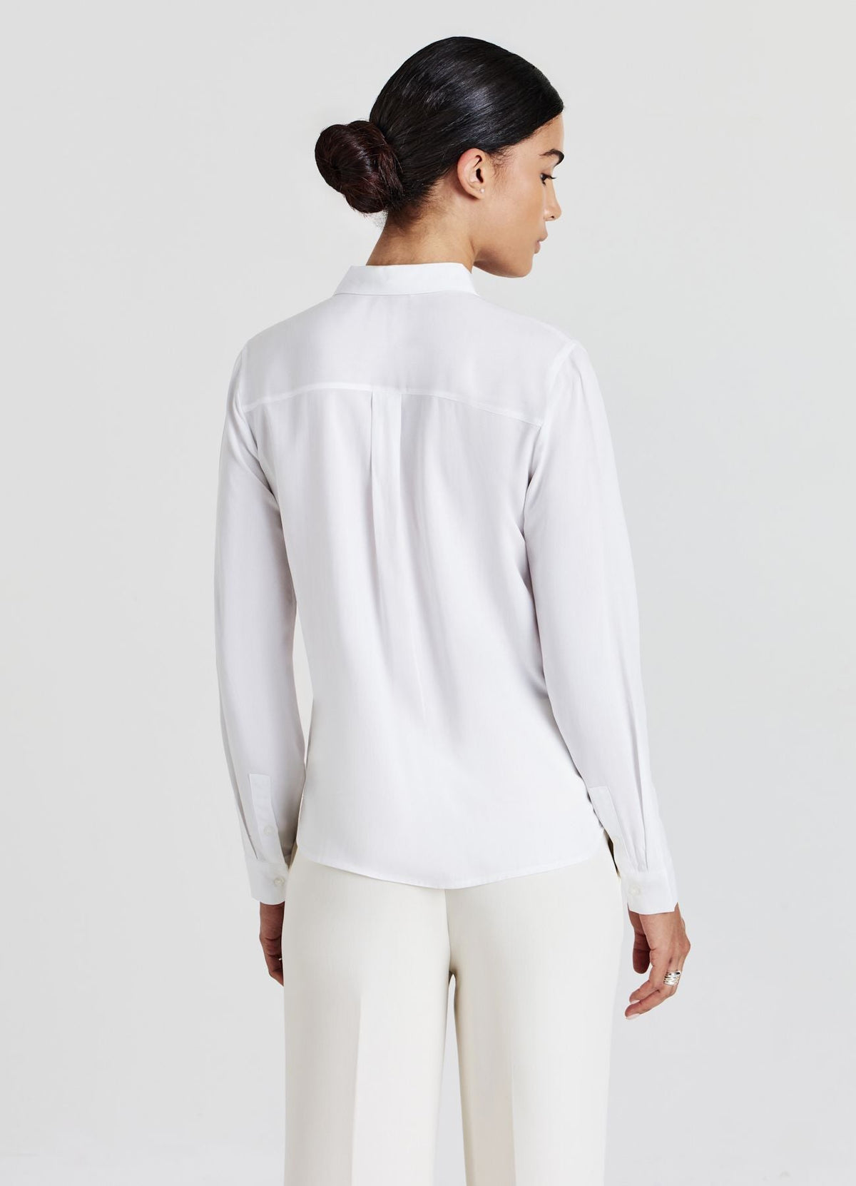 Chemise classique unie au design élégant