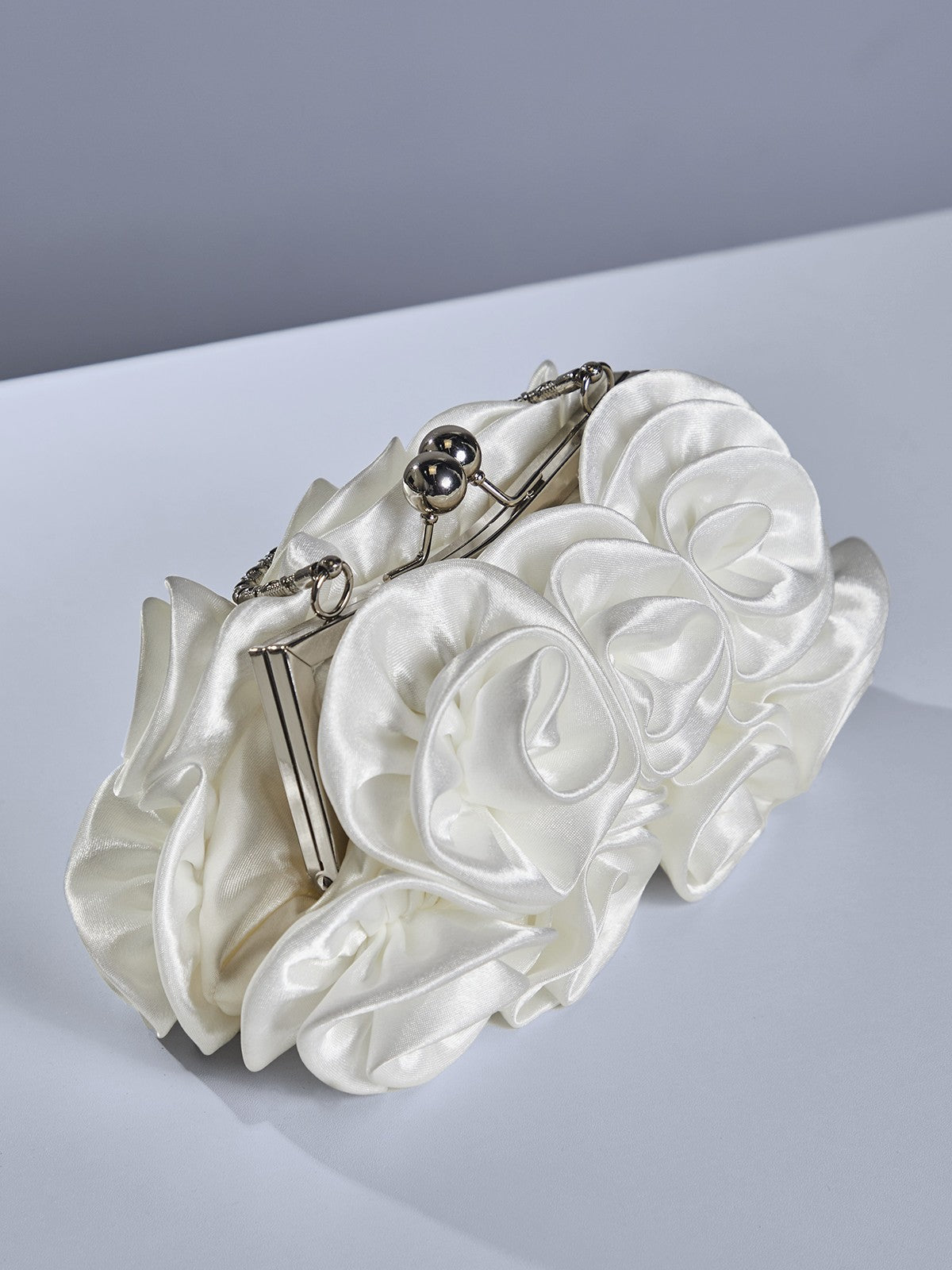 Sac floral en satin blanc Adahy