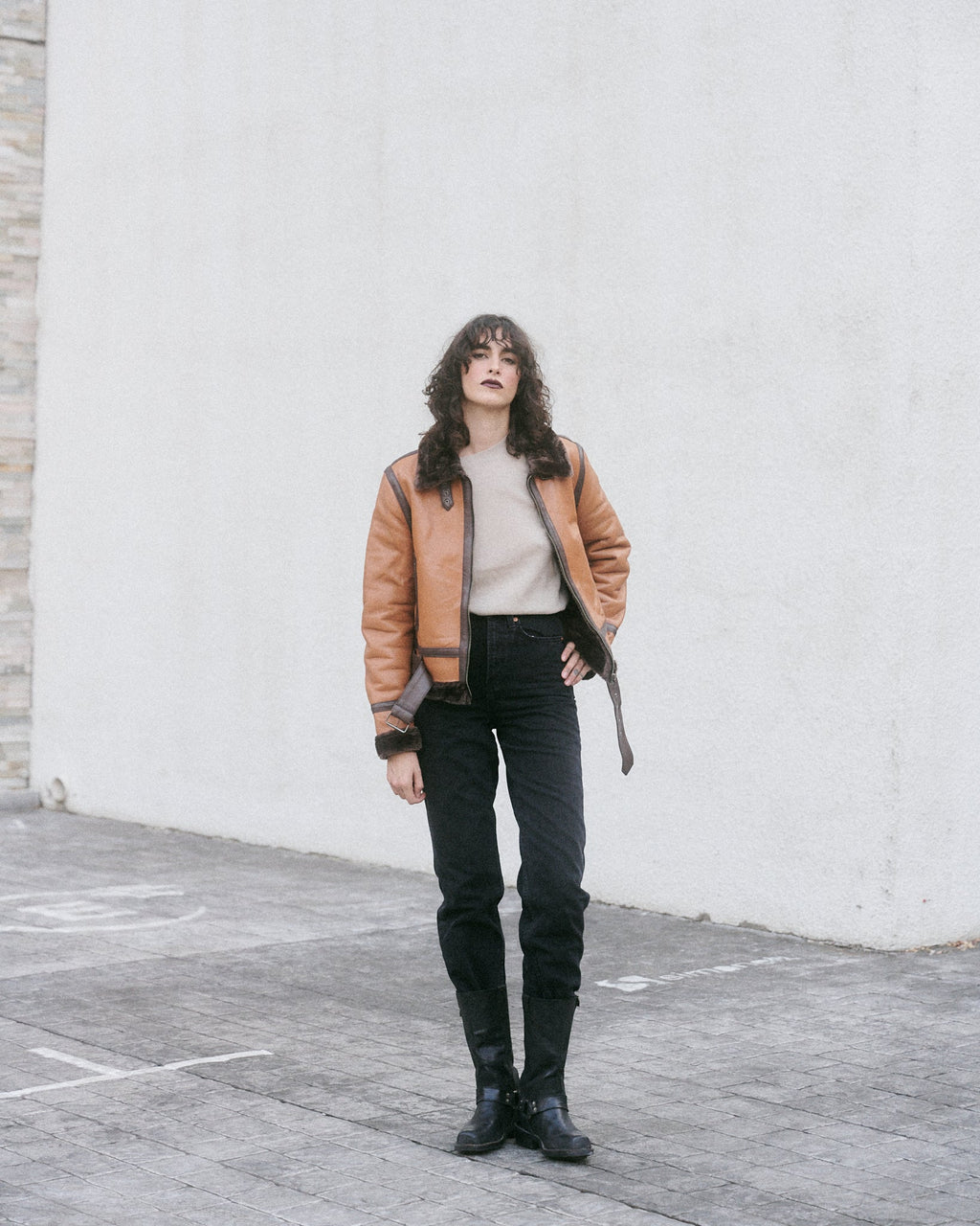 Blouson aviateur court camel, moderne et élégant
