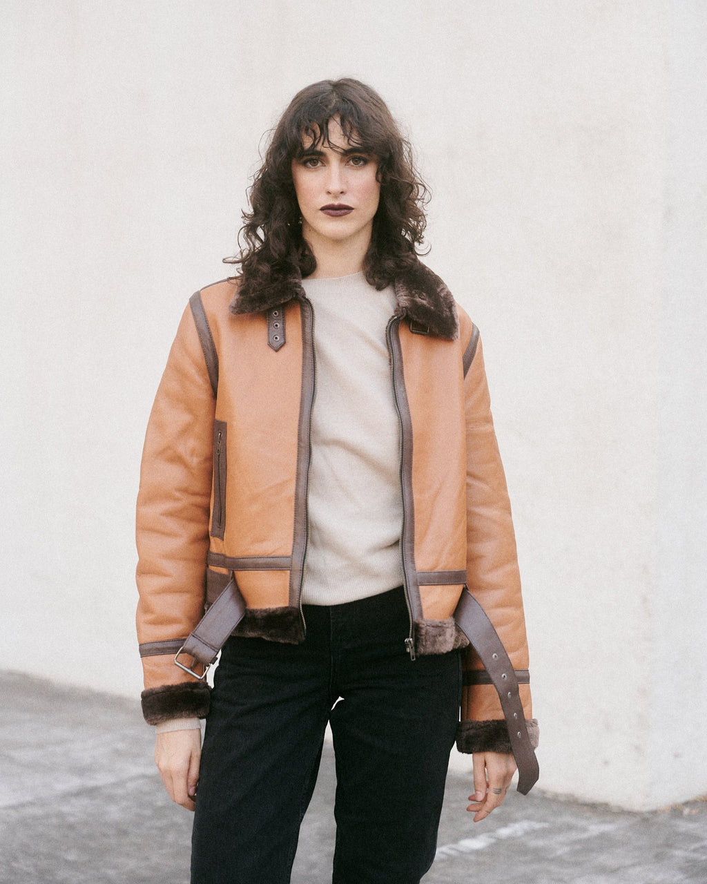 Blouson aviateur court camel, moderne et élégant