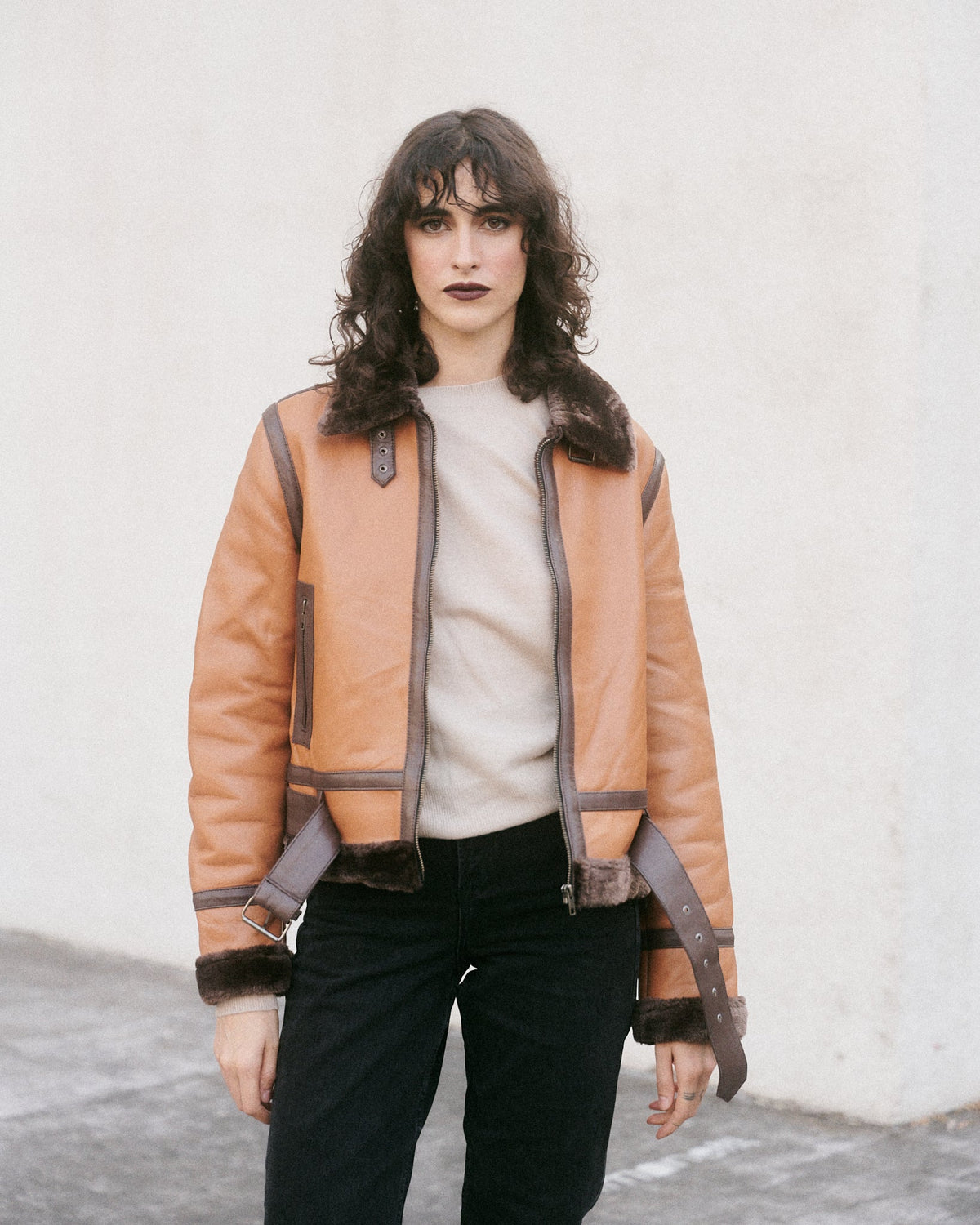Blouson aviateur court camel, moderne et élégant