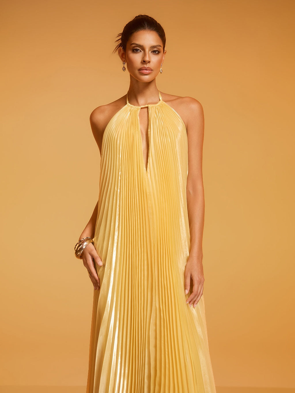 Robe longue métallisée plissée dos nu Belvix