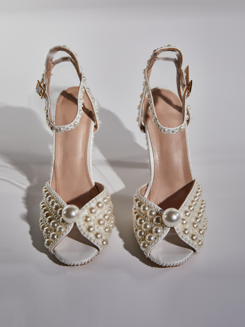 Sandales Cyrix à brides perlées couleur abricot