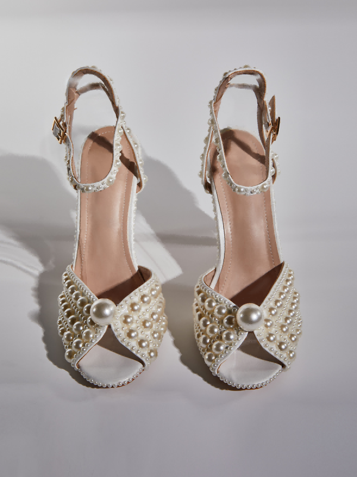 Sandales Cyrix à brides perlées couleur abricot