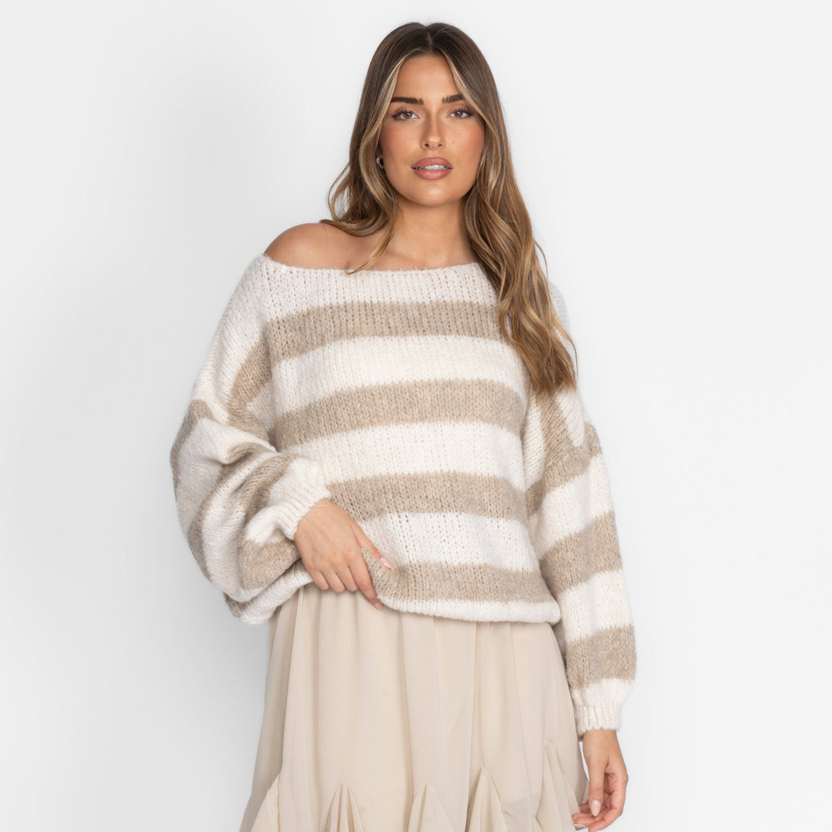 Pull décontracté à rayures et épaules dénudées