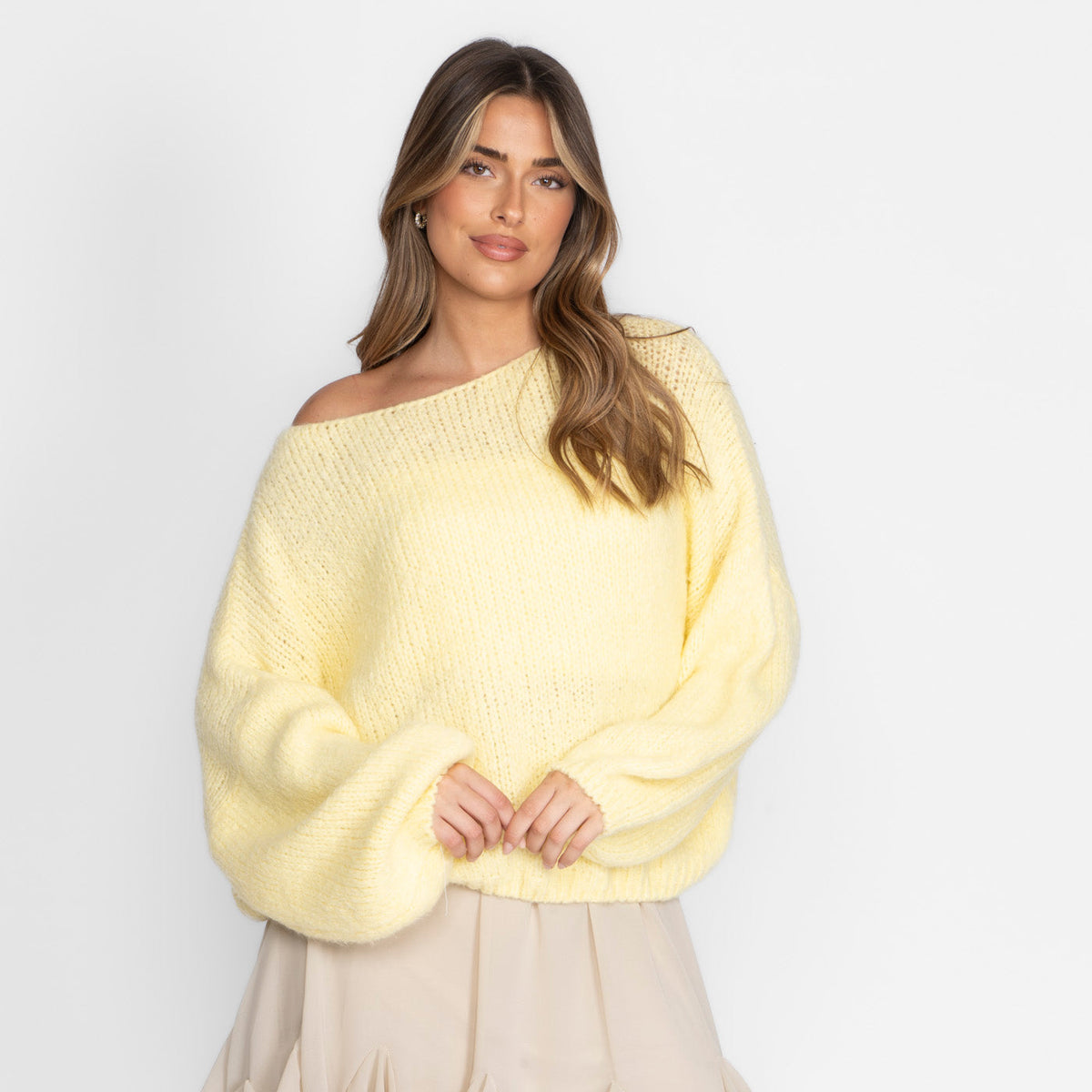 Pull décontracté à épaules dénudées