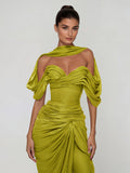 Robe longue drapée élégante Drexen à épaules dénudées, vert chartreuse éclatant