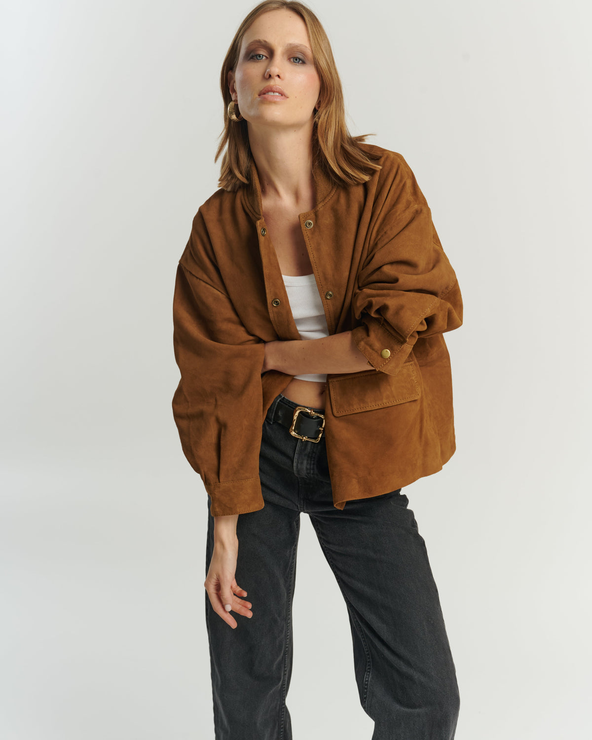 Veste en daim couleur camel élégante et polyvalente