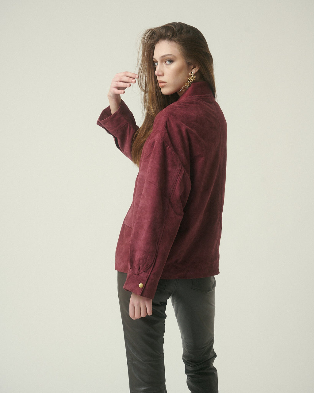 Veste en daim couleur bordeaux – Style sophistiqué et intemporel