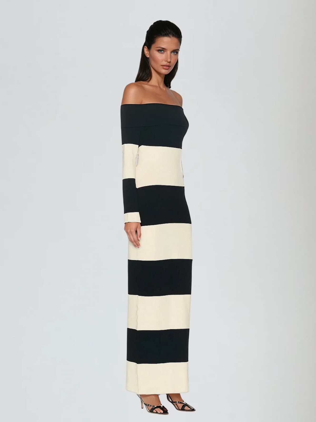 Robe longue en maille rayée à épaules dénudées Katzent