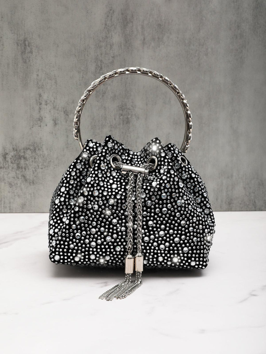 Sac seau noir Mattea avec ornements en cristaux