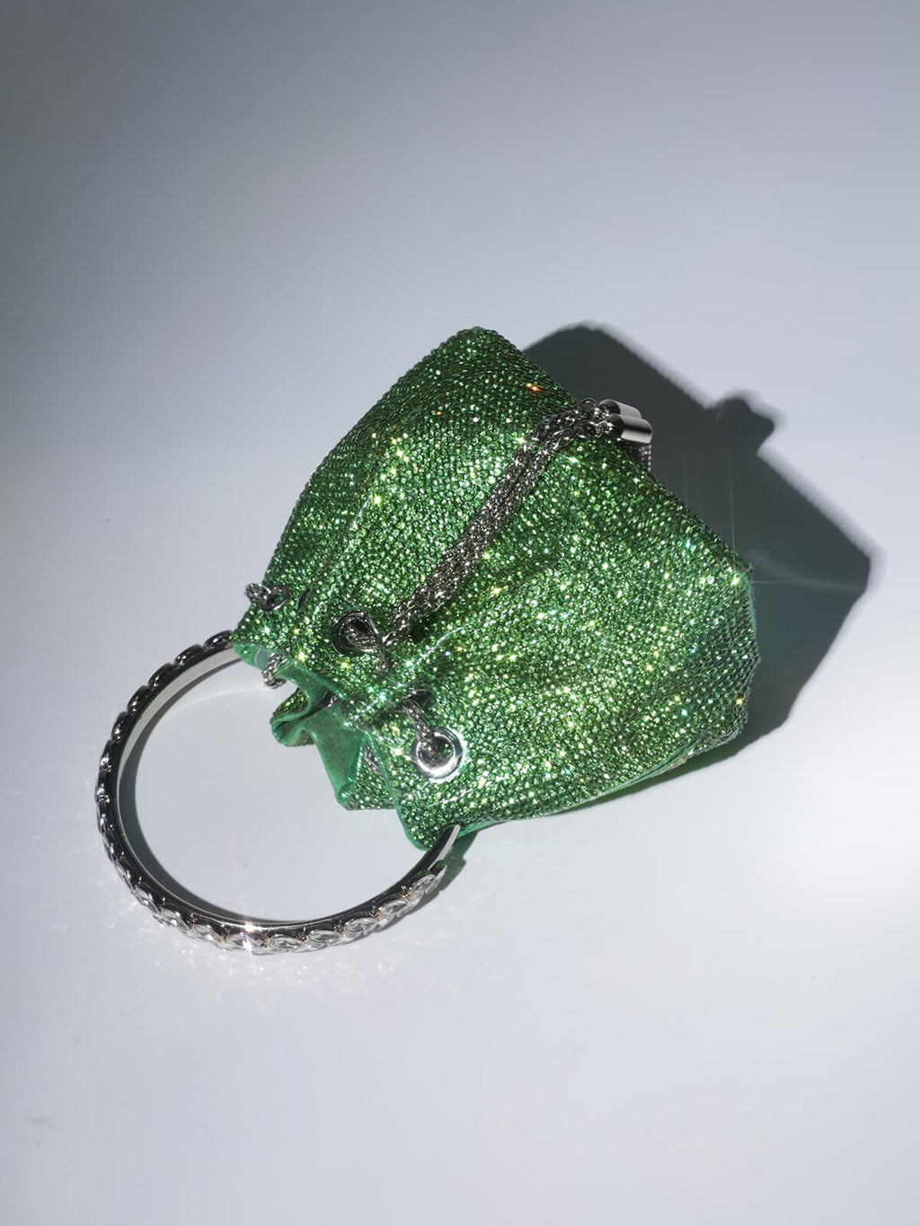 Sac seau vert Mattea orné de cristaux