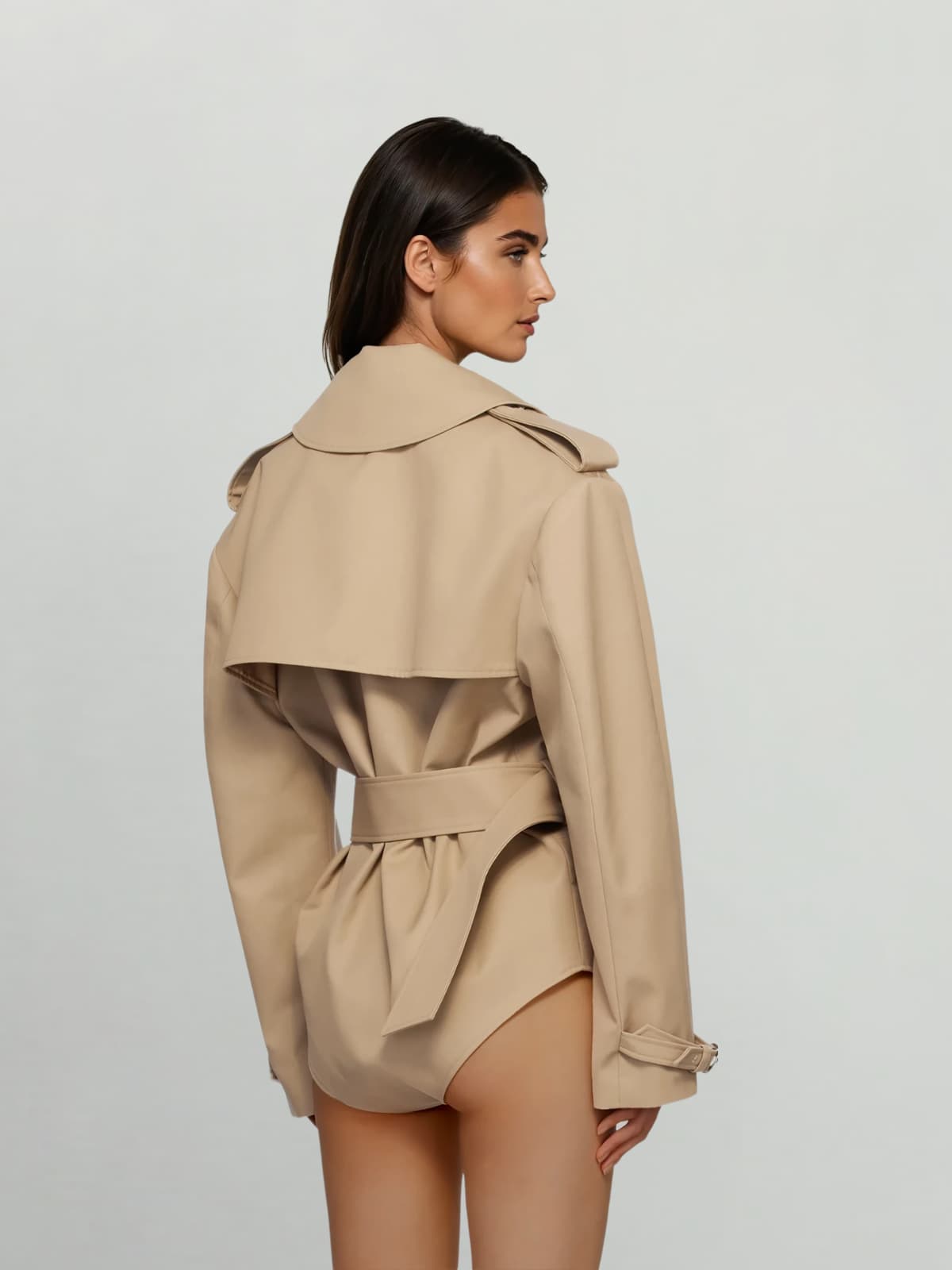 Trench-coat élégant Pacari à col à revers