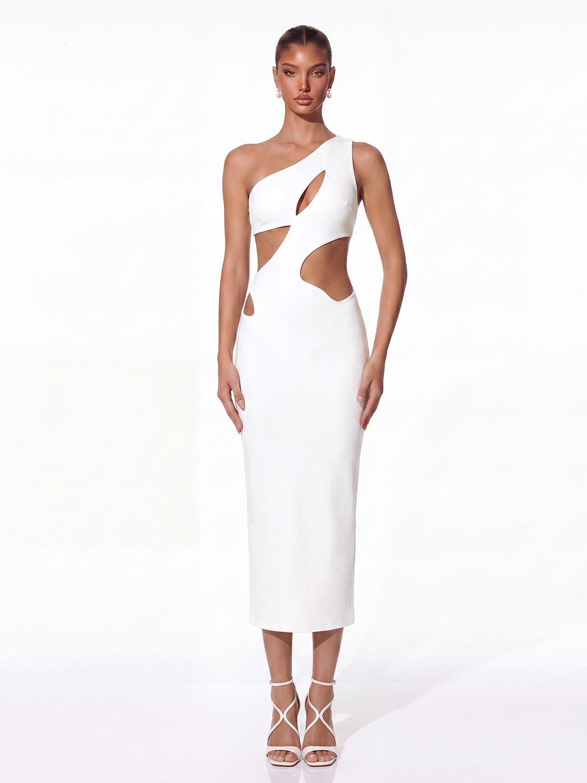 Robe midi élégante Xelyra asymétrique à découpes