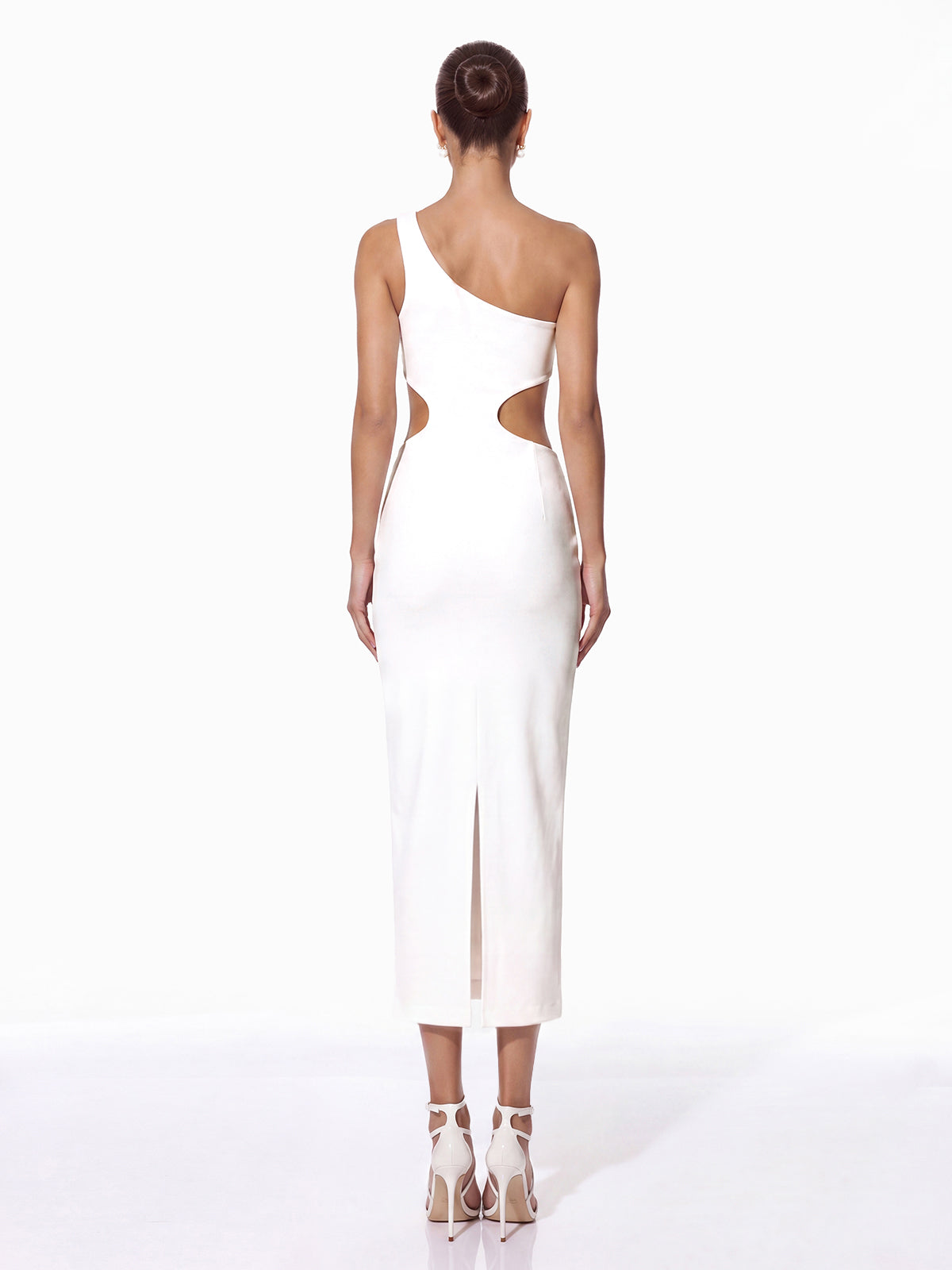 Robe midi élégante Xelyra asymétrique à découpes