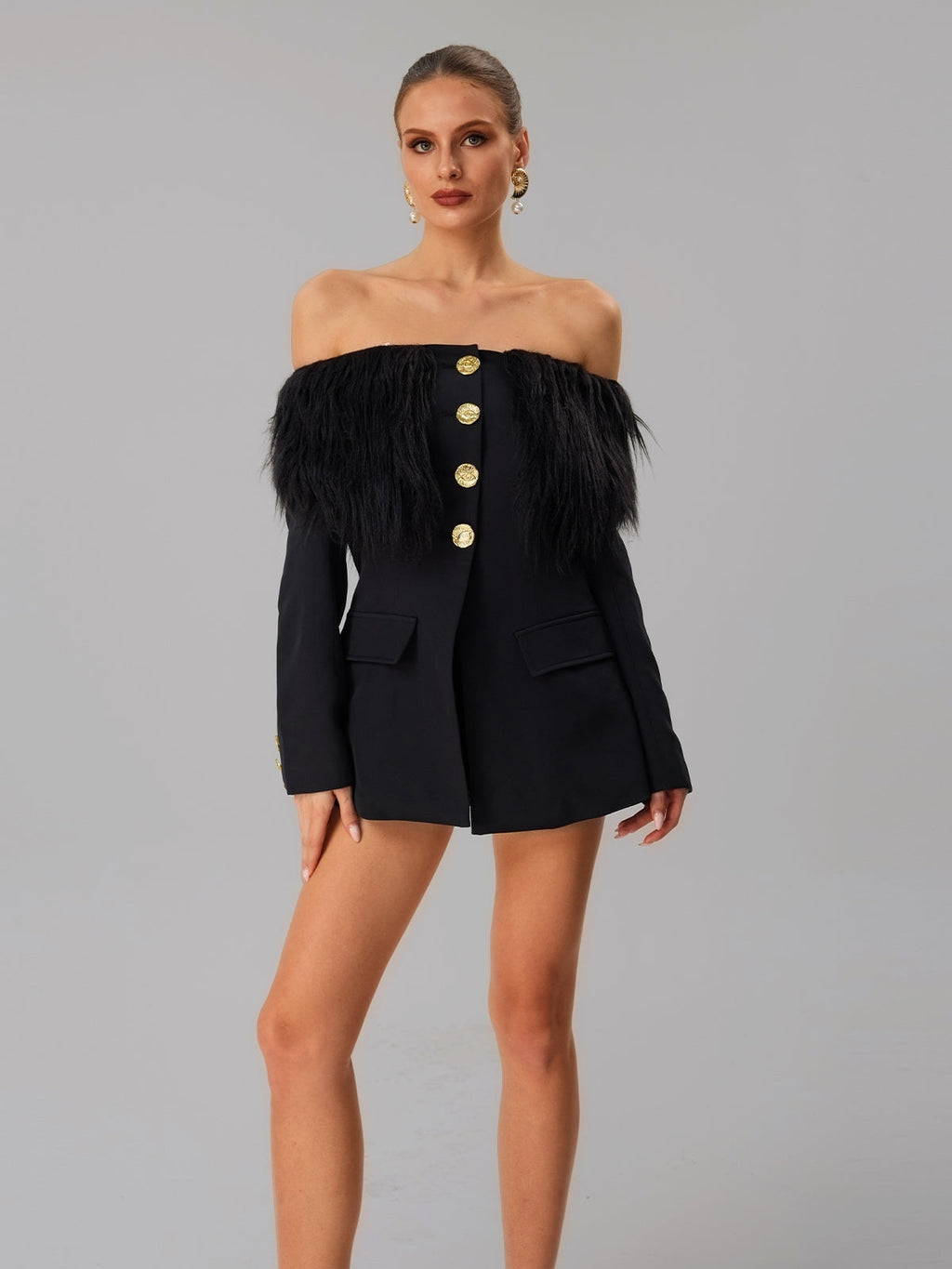 Blazer chic Vazzar à épaules dénudées et à franges – veste au style affirmé