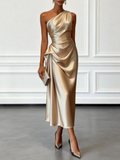 Constance Robe midi en satin à une seule bretelle