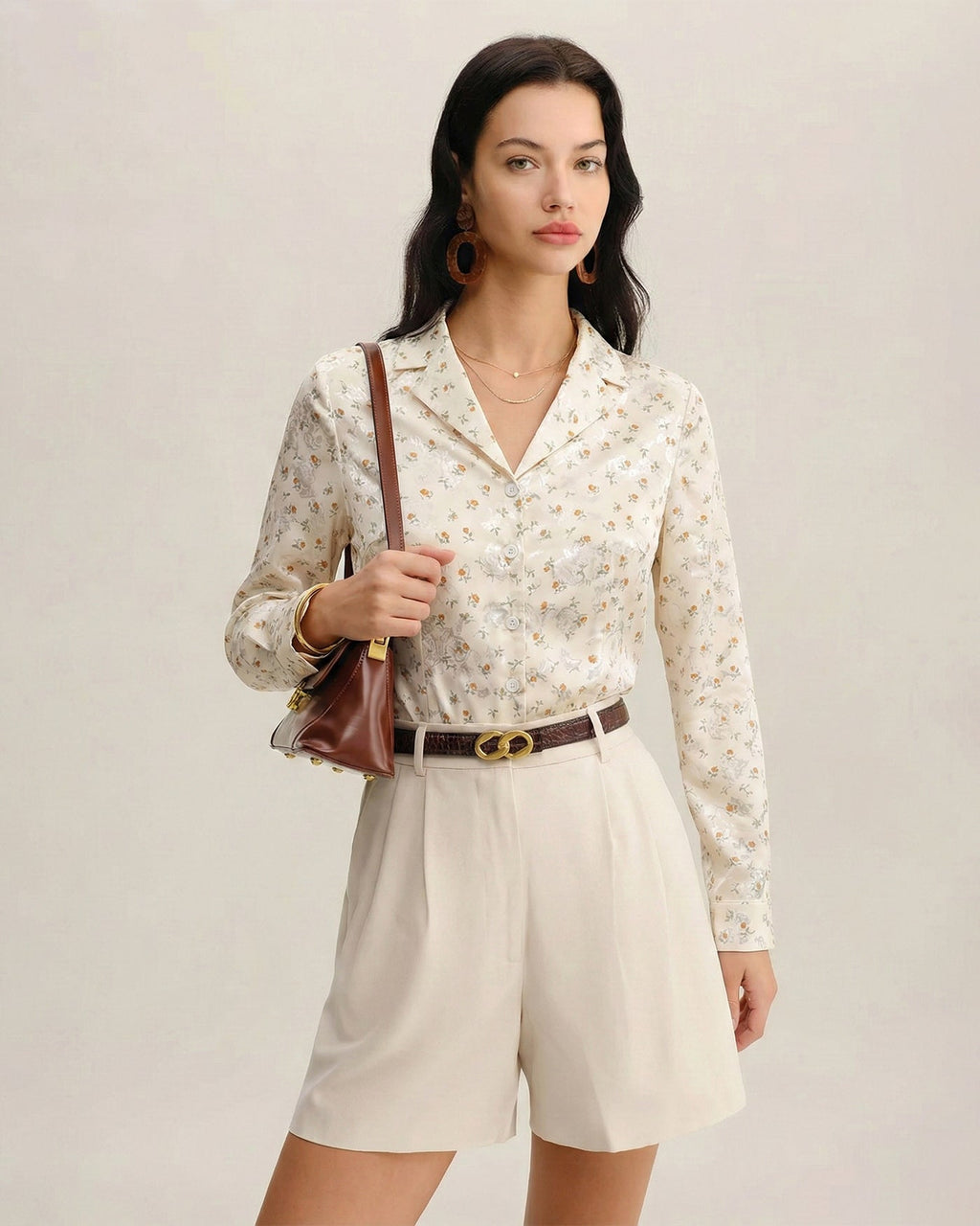 Blouse à col fleuri couleur abricot