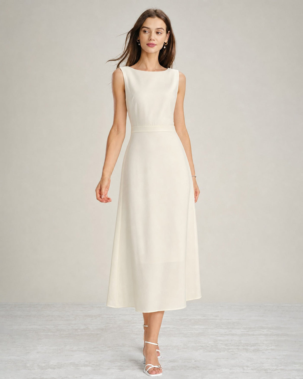 Robe Mi-Longue en Satin Perlé Abricot Col Bateau