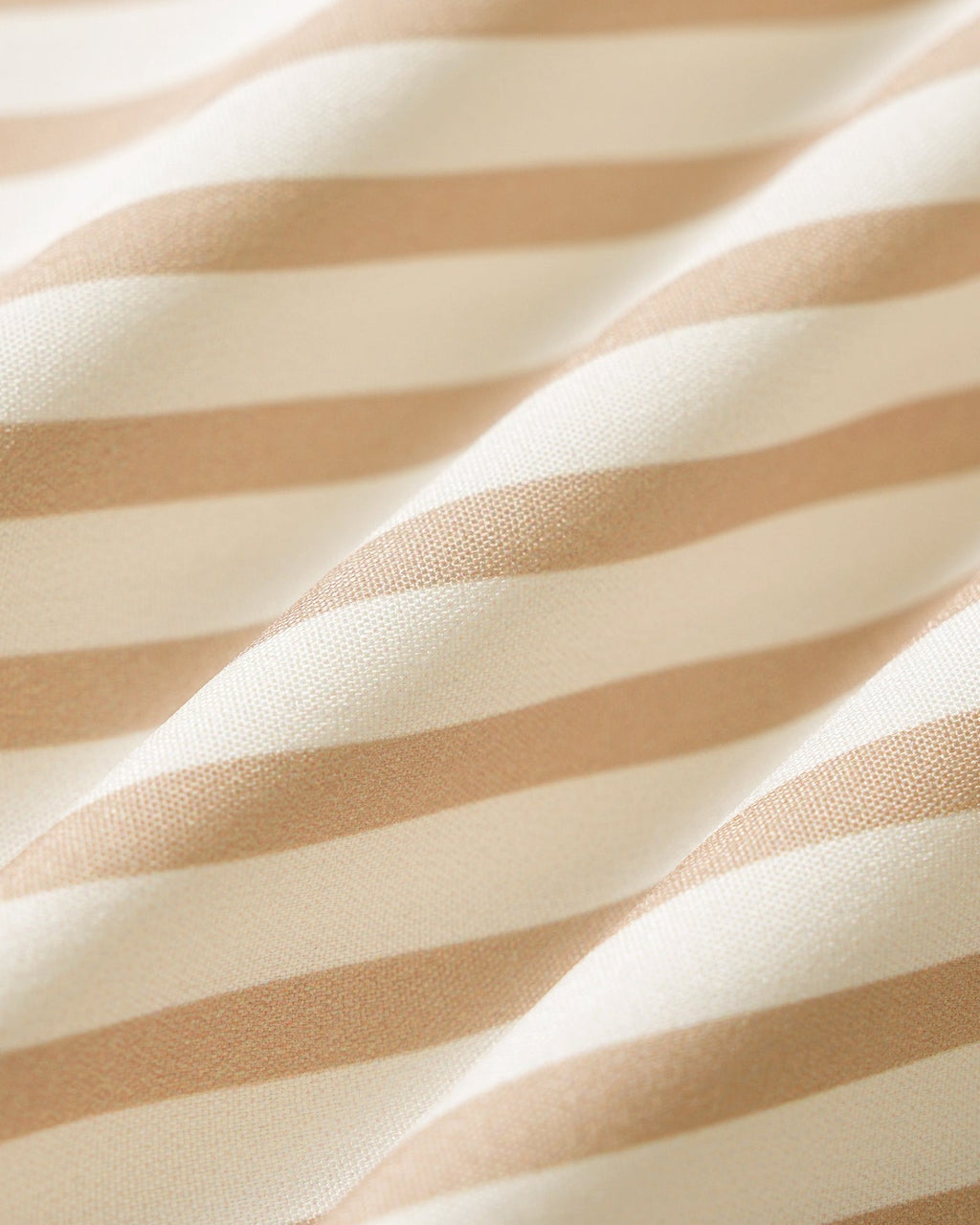 Chemise rayée couleur abricot à col et boutons